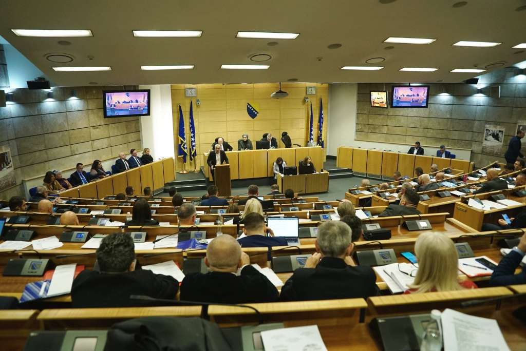 Opozicija optužuje vlast za neučinkovitost nakon poplava, vlast opoziciju za politiziranje