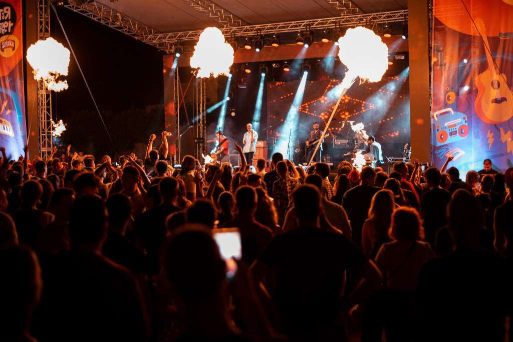 Mostar Summer Fest: Vojko V, Let 3, Senidah i Bajaga predvode line-up