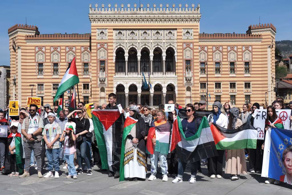 Održan protest solidarnosti: U Gazi je od 36 bolnica ostala samo jedna