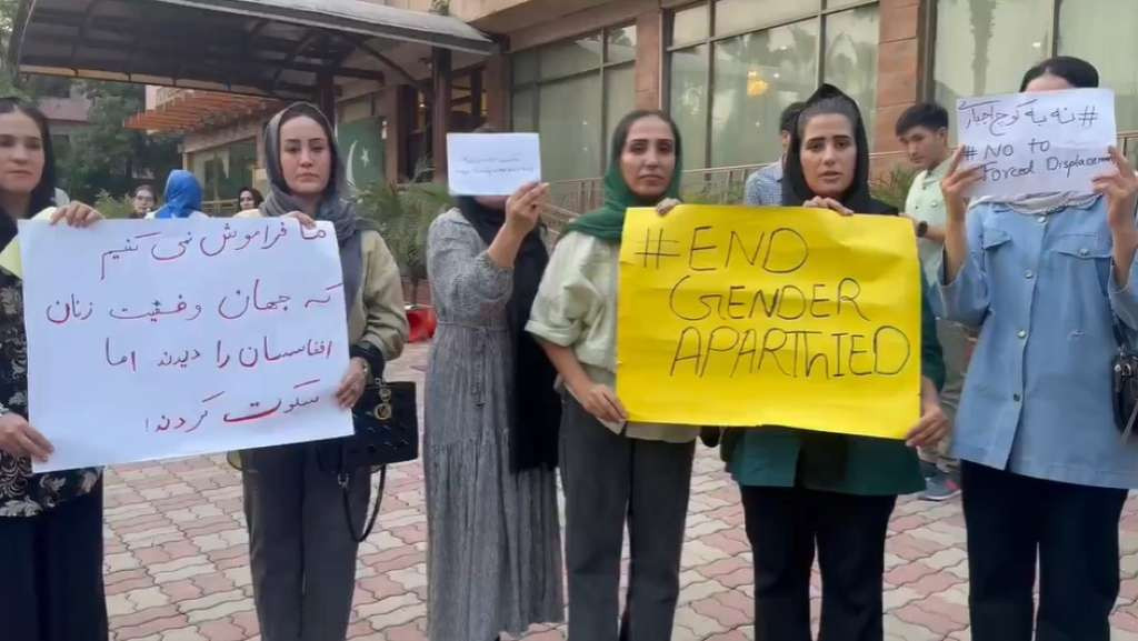 Četiri godine nakon pada Kabula, talibani gotovo potpuno isključili žene iz javnog života