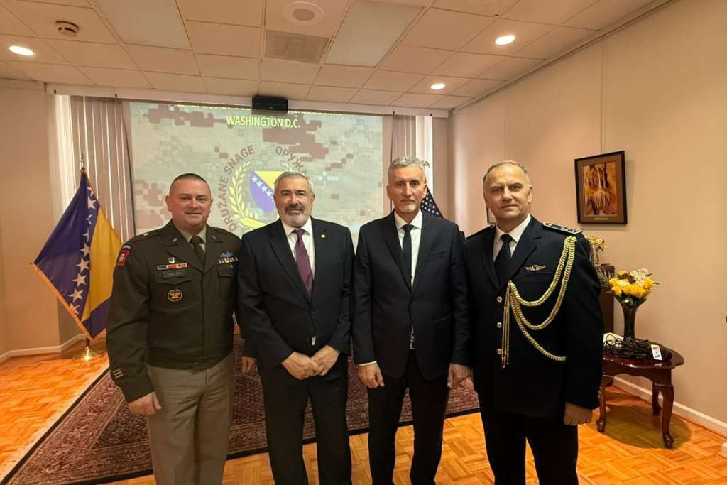 Ademović: Oružane snage BiH su naš ponos i temelj sigurnosti i stabilnosti naše države