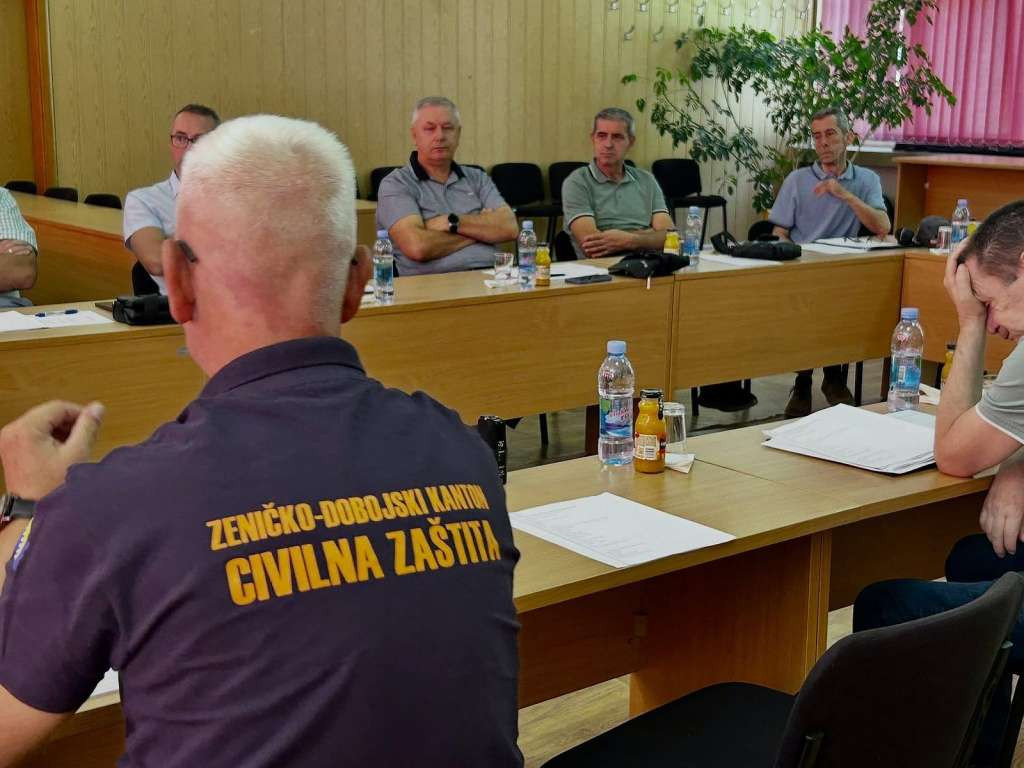 KUCZ ZDK i lokalne zajednice dogovorile unapređenje koordinacije pri angažiranju helikoptera