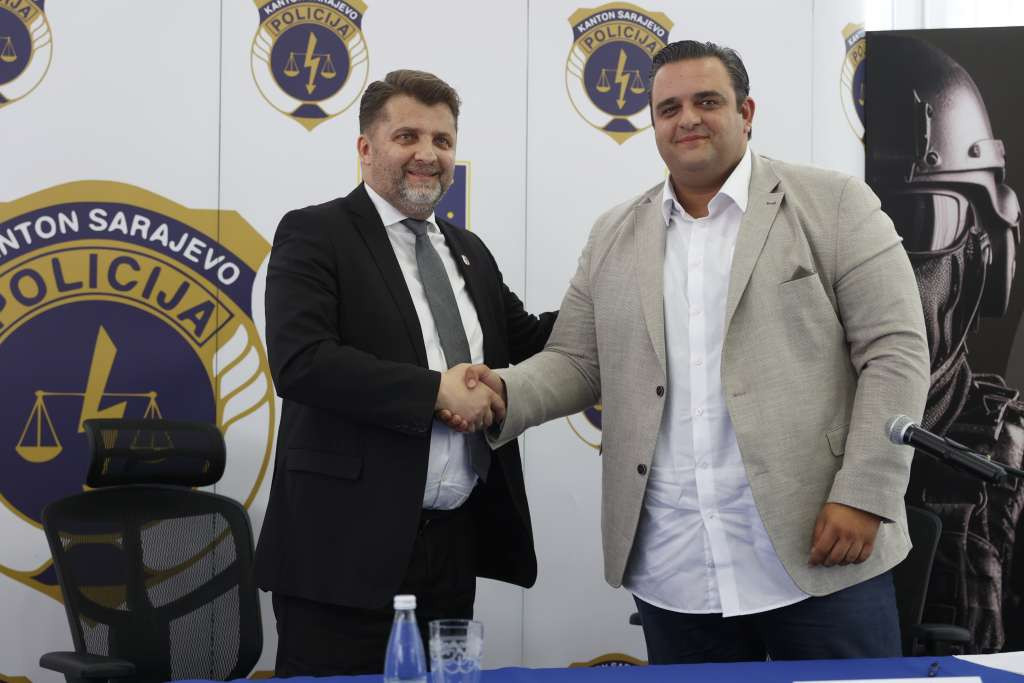 Potpisan ugovor o nabavci helikoptera za potrebe MUP-a Kantona Sarajevo