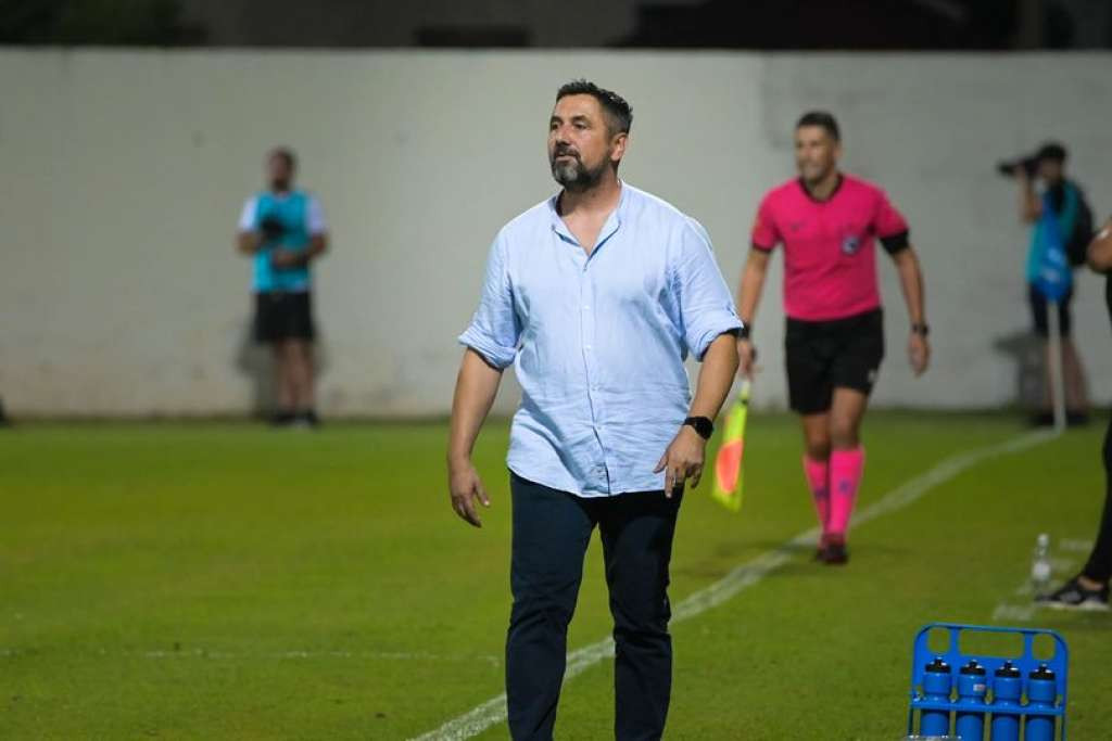 Adžem nije više trener Goška