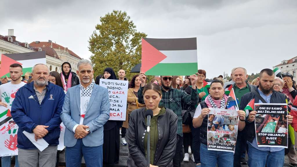 Više od hiljadu okupljenih u Tuzli na protestu podrške za Palestinu