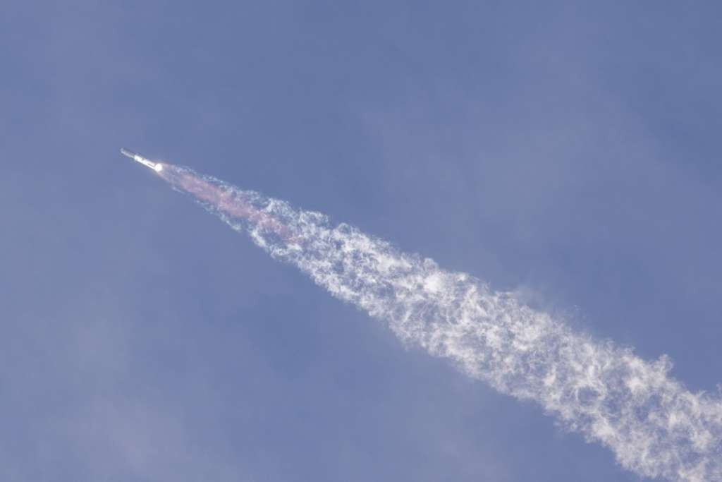SpaceX-ov Starship prvi put stigao do Zemljine orbite i počeo raspoređivati Starlink satelite