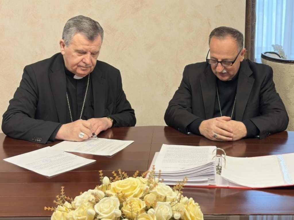 Nadbiskup Vukšić i biskup Relota obavili primopredaju crkvenog arhiva