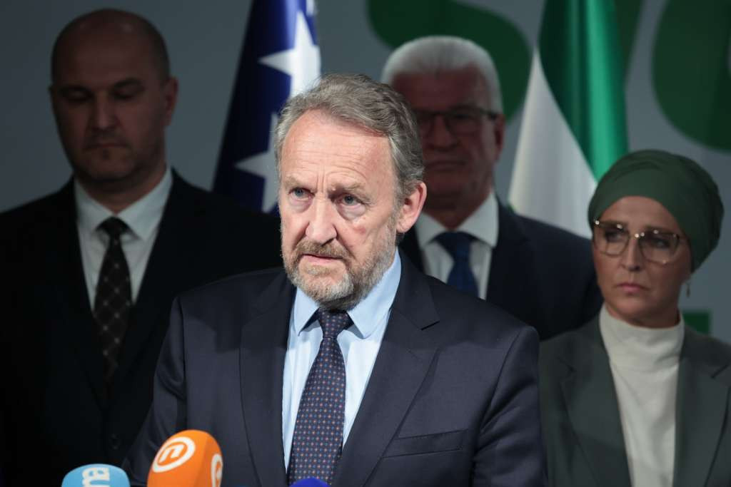 Izetbegović traži od institucija BiH i EUFOR-a da spriječi masovna okupljanja u Srebrenici