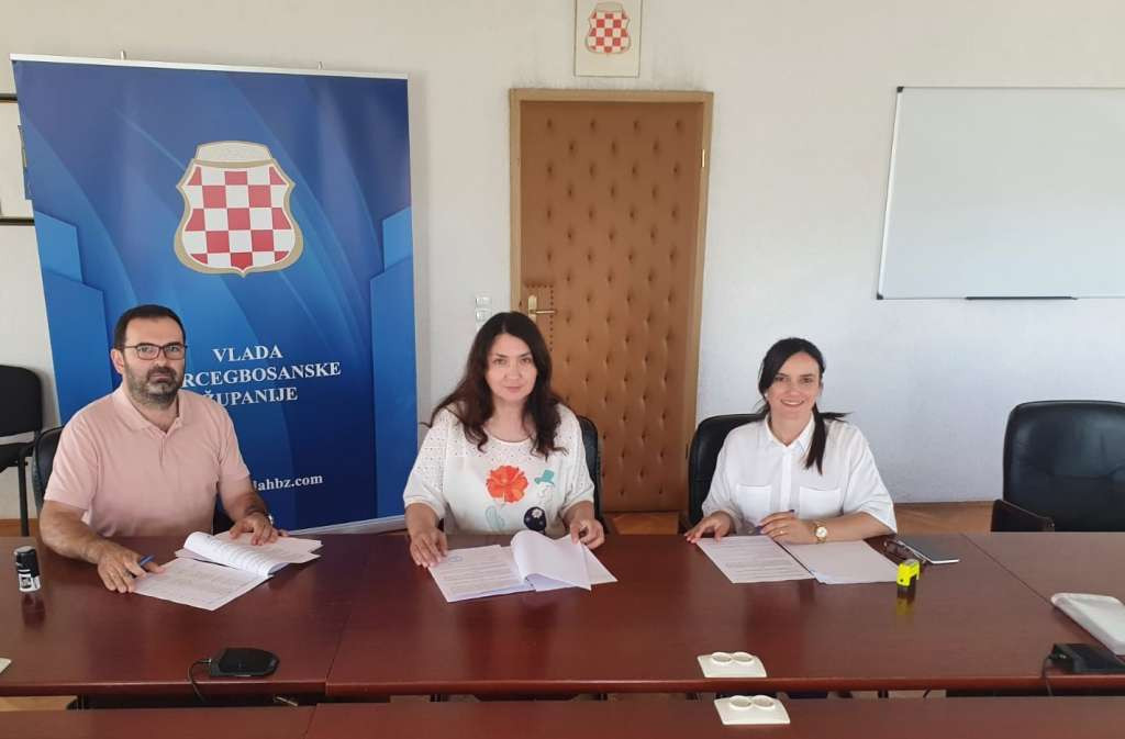 Besplatni udžbenici za osnovnoškolce u Kantonu 10