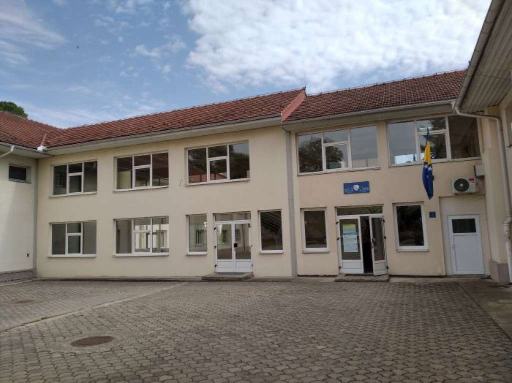 Brčko - Svega jedanaest upražnjenih mjesta za brčanske srednjoškolce u drugom upisnom roku