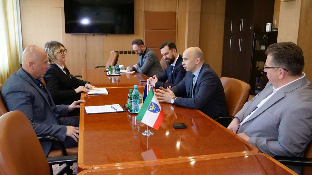 OSCE podržao nastavak reforme nastavnih planova i programa za osnovne i opće srednje škole u ZDK-u