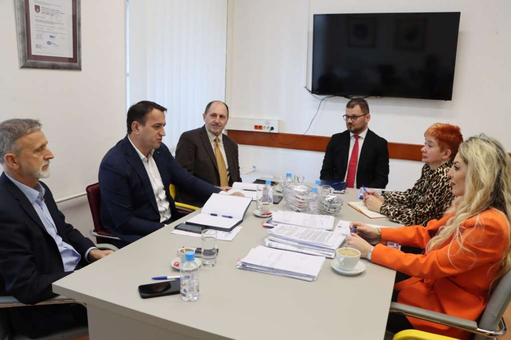 Potreba poslodavaca za stručnim i obrazovanim zaposlenicima u KS