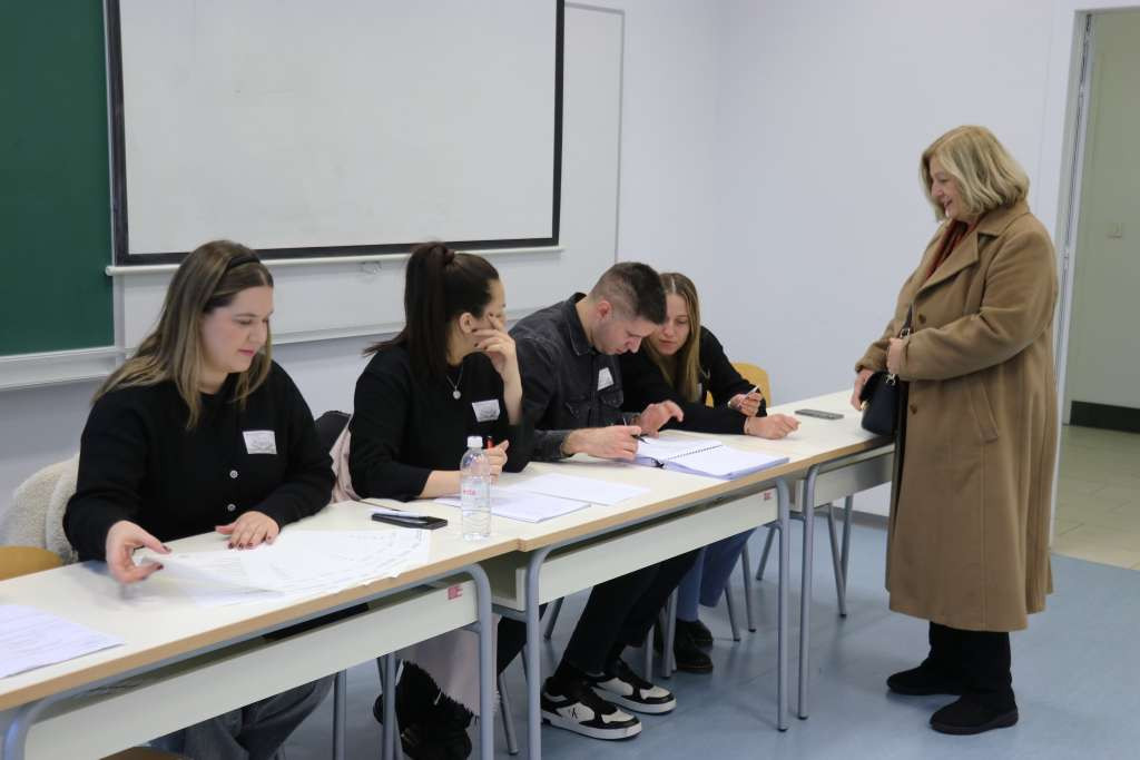 U BiH do 11.30 sati glasalo 2.939 birača za izbore u Hrvatskoj