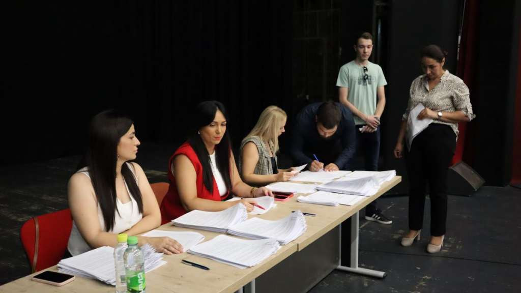 U Brčkom potpisani ugovori o stipendiranju 260 studenata