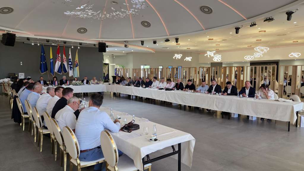 Čapljina: Održan sastanak dužnosnika HDZ-a BiH i predstavnika RH