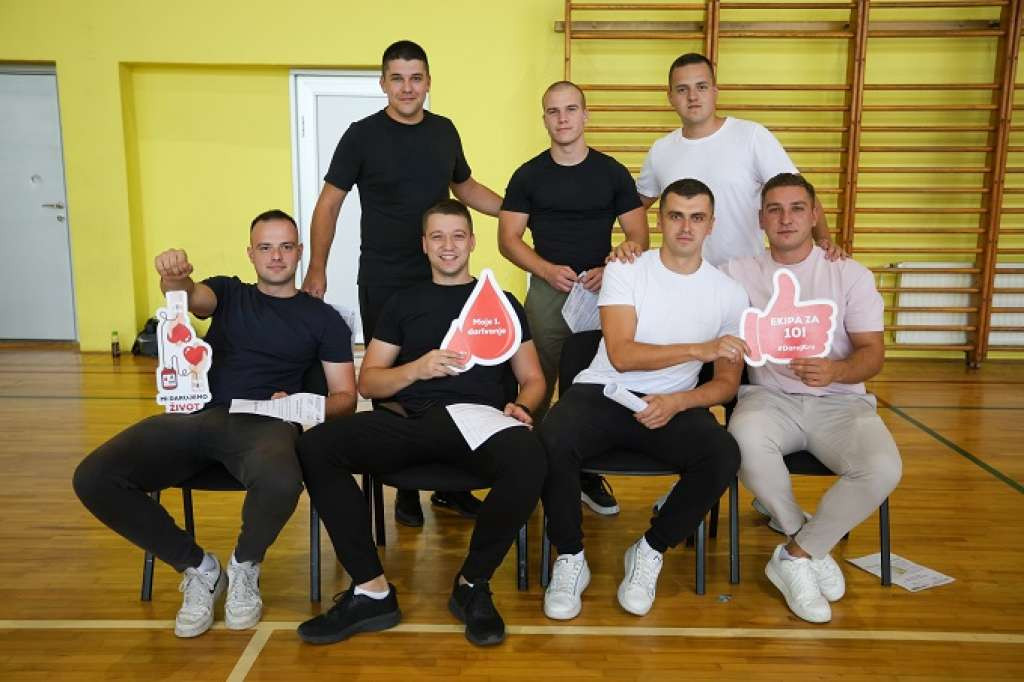Kadeti i službenici Policijske akademije FMUP-a darovali krv u humanitarnoj akciji