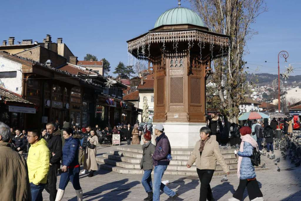 Sunčano širom BiH: Jutarnji minusi, tokom dana temperature do 20 stepeni