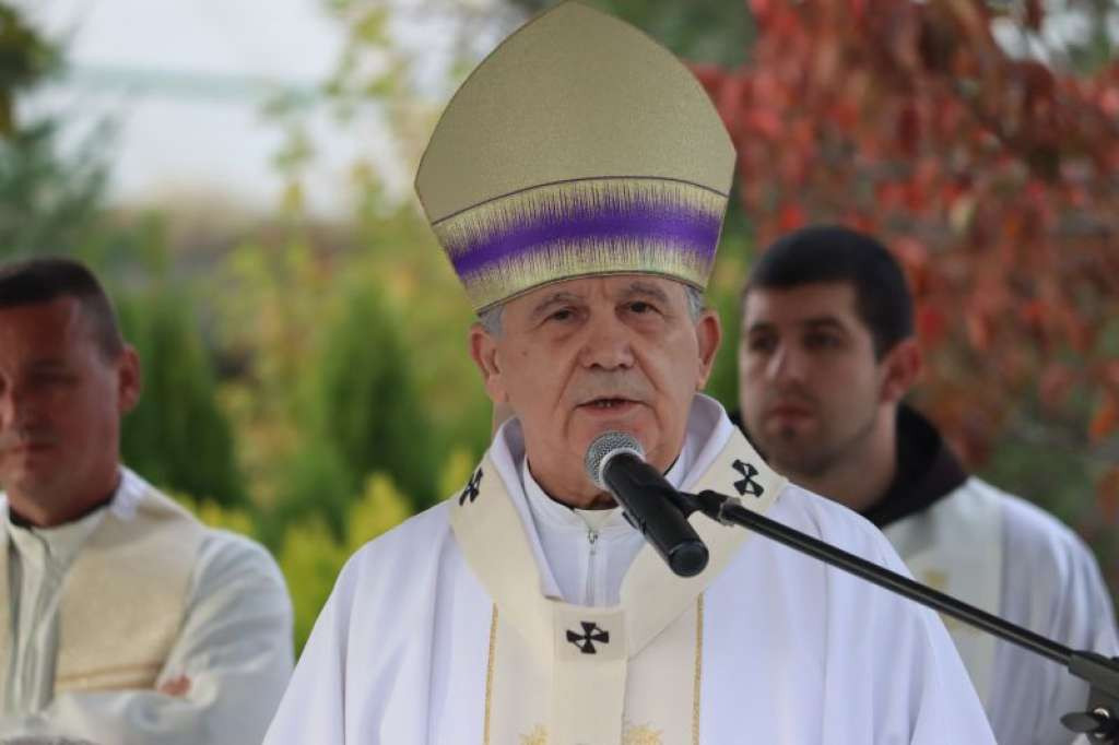 Nadbiskup Vukšić predvodio misu za blagdan Svih svetih na sarajevskom groblju 'Sv. Josip'
