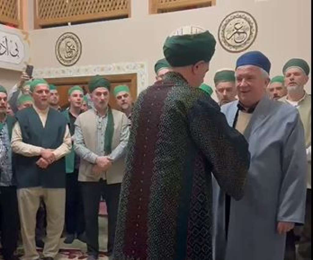 Divanskom pjesniku Džemaludinu Latiću dodijeljena nakšibendijska burda