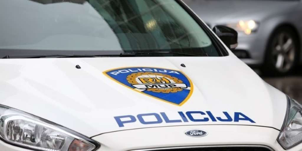 Policija i PNUSKOK uhapsili 37-godišnju direktoricu zbog sumnje na trgovinu ljudima