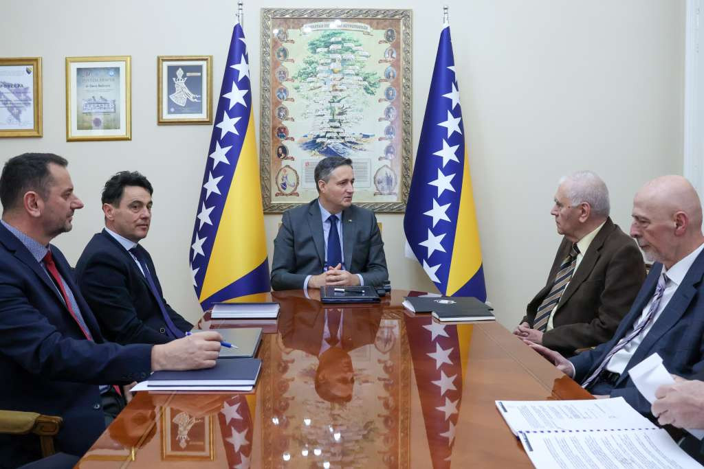 Bećirović s delegacijom Kruga 99: Promovirati vrijednosti demokratije, akademskih sloboda