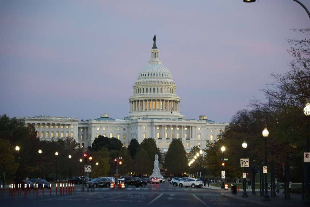 Trump zaoštrava sukob s Kongresom, najavio ukidanje 5 milijardi dolara sredstava