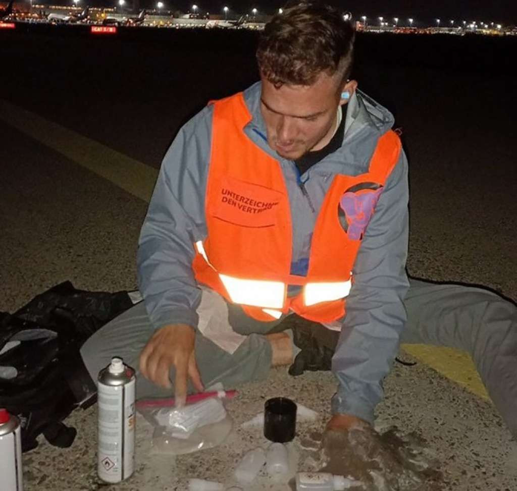 Klimatski aktivisti blokirali zračni saobraćaj u njemačkoj zračnoj luci Köln-Bonn