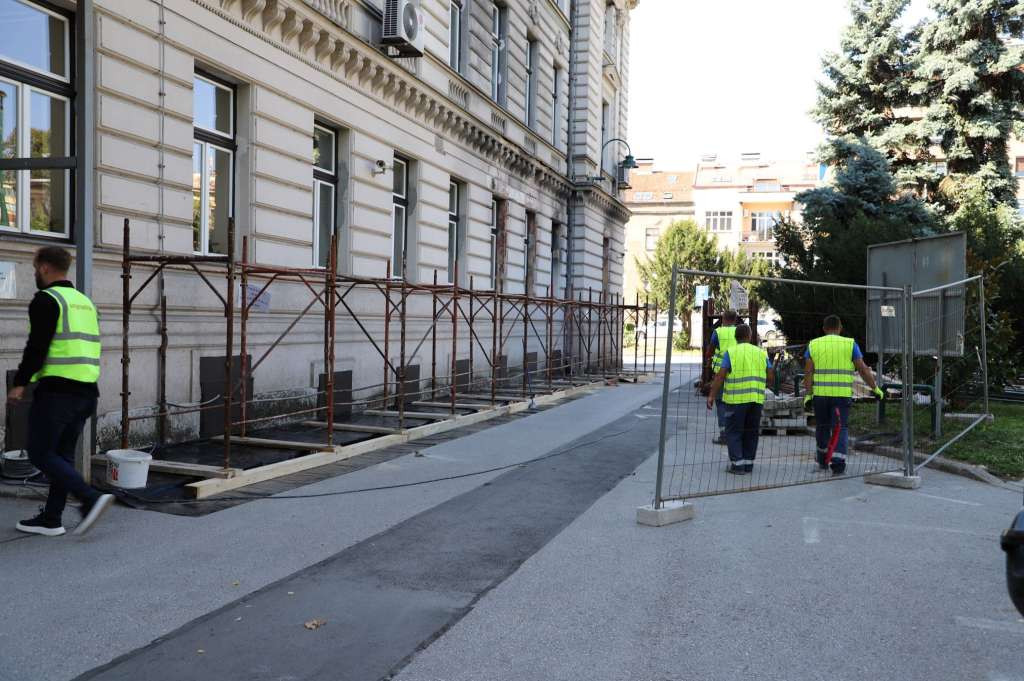 Počela restauracija fasade zgrade KS i Općine Centar, vrijednost projekta 1.751.490 KM