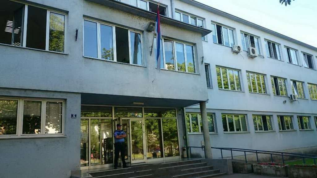 Prijedorčanin uhapšen nakon što je zapalio auto