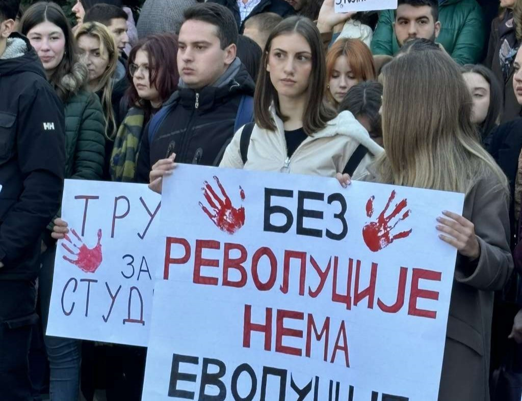 Studentski pokret zatražio raspuštanje parlamenta i izvanredne izbore u Srbiji