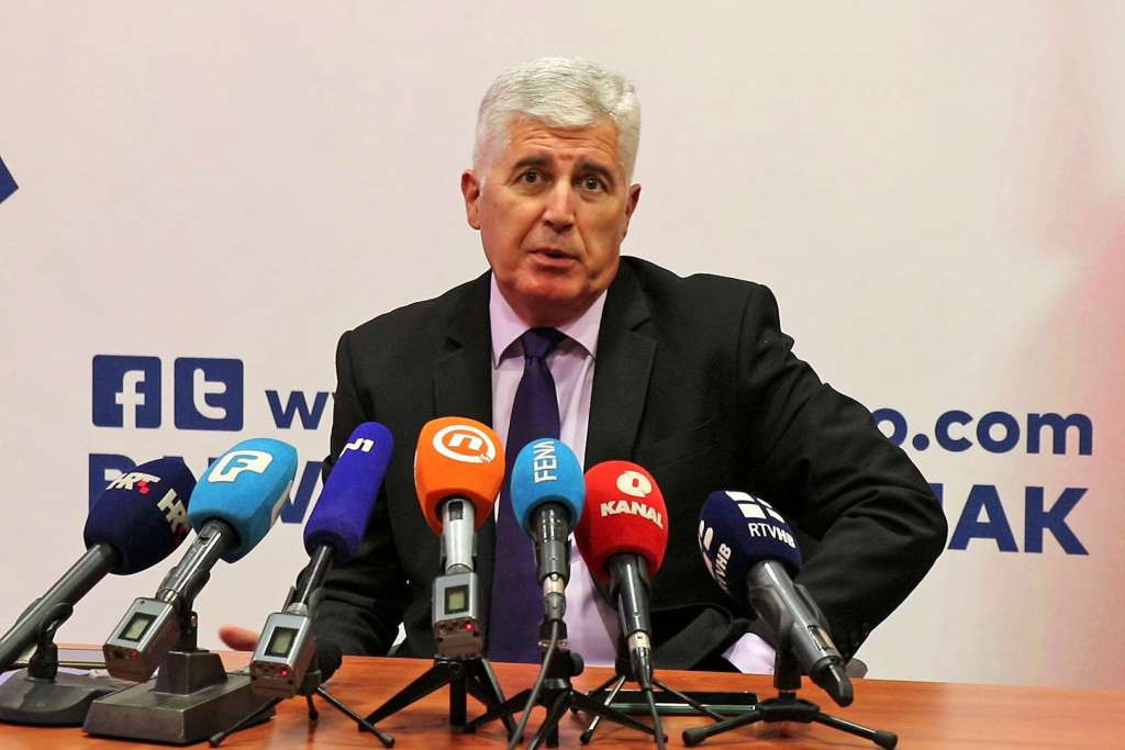 Čović sa Schmidtom: Ravnopravnost konstitutivnih naroda i svih ostalih građana od najveće važnosti