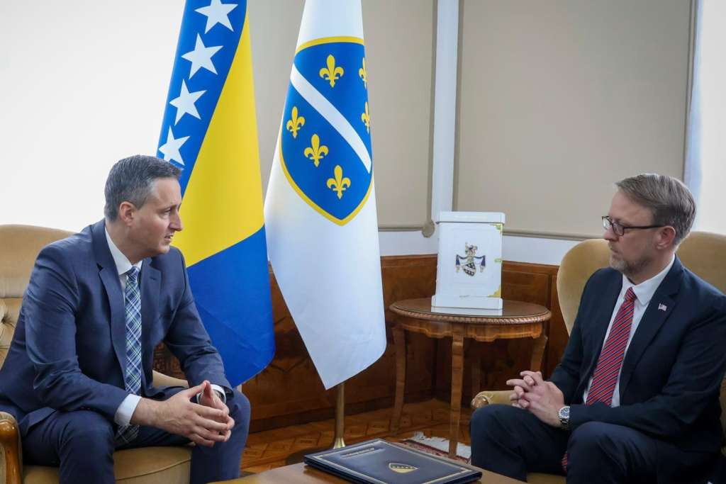 Koski s Bećirovićem: SAD ostaje predane podršci nezavisnosti, suverenitetu i teritorijalnom integritetu BiH
