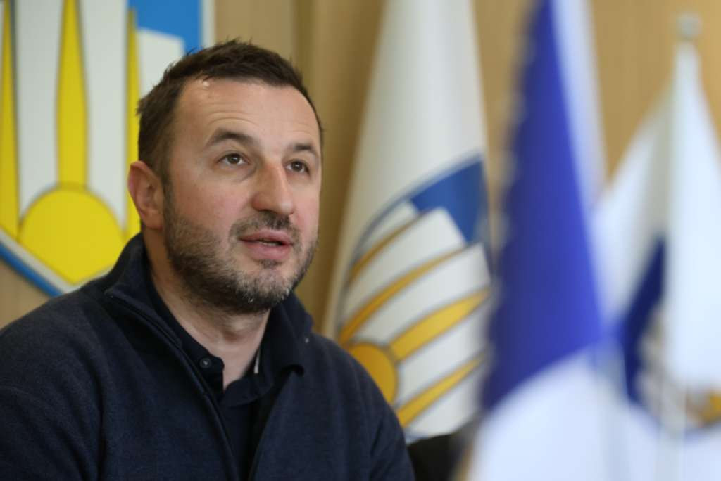 Ruksaci i školski pribor za 1.213 prvačića u Novom Gradu