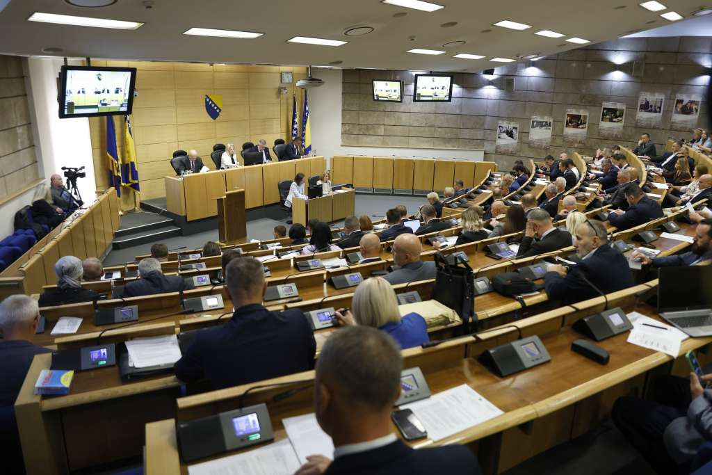 U utrci za Zastupnički dom Parlamenta FBiH vodi SDA, slijede SDP i HDZ BiH