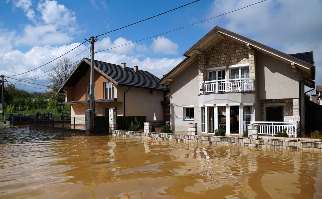 Hrvatska biskupska konferencija upućuje pomoć od 100.000 eura za stradale u poplavama u BiH