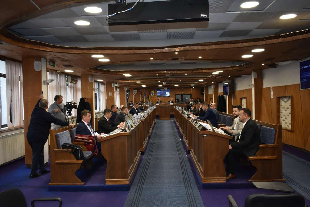 Skupština Distrikta razmatrala povećanje plaća u javnom sektoru