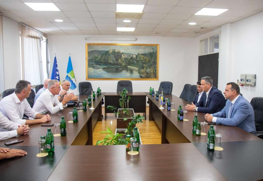Bećirović posjetio Bosansku Krupu - Osnažiti realizaciju razvojnih i infrastrukturnih projekata