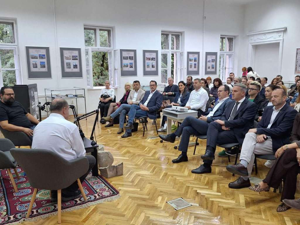 Hurtić: Knjiga 'Safari u Sarajevu' je podsjetnik na važnost ljudskosti u vremenu iskušenja