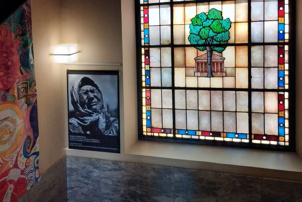 Kultura sjećanja u Španiji:- Zrnina 'Majka Srebrenice' u muzejima MACA i Gernika