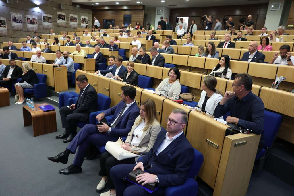 Predstavnički dom PFBiH razmatrao izmjene Zakona o prodaji stanova zbog presuda sudova