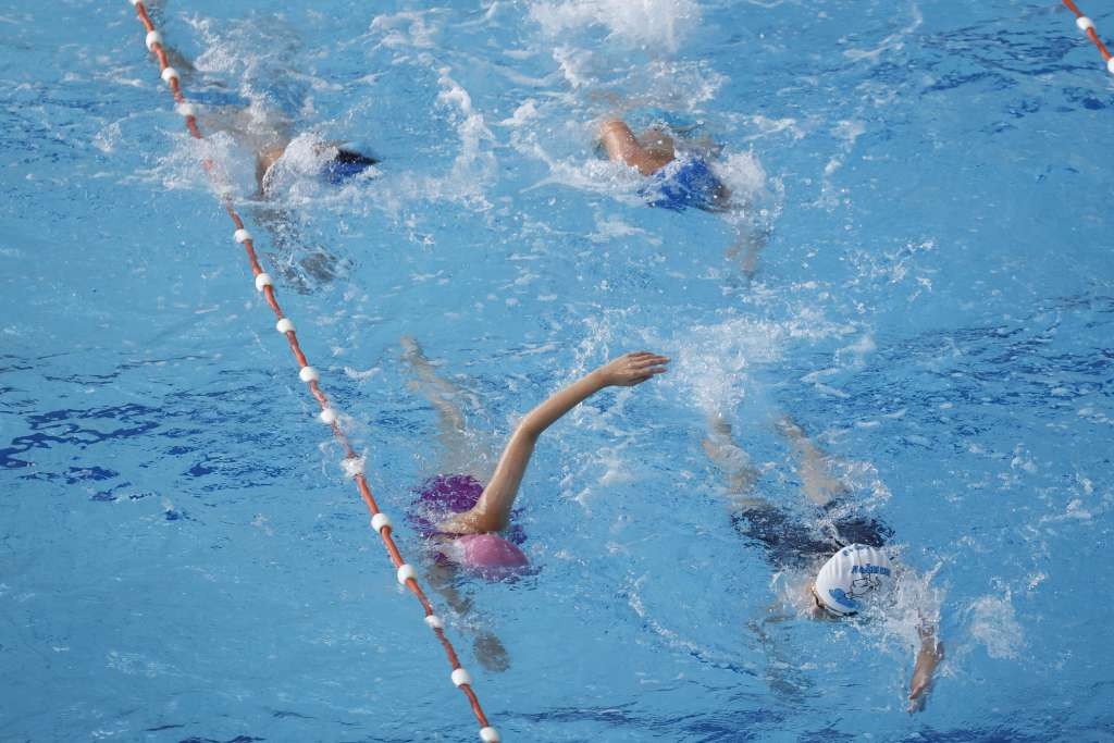 Na Olimpijskom bazenu Otoka ovog ljeta uživaju svi, od najmlađeg uzrasta do treće živote dobi