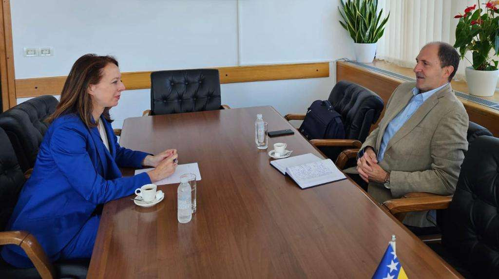 Bošnjak i Nenadić razgovarali o ključnim temama iz oblasti rada i zapošljavanja