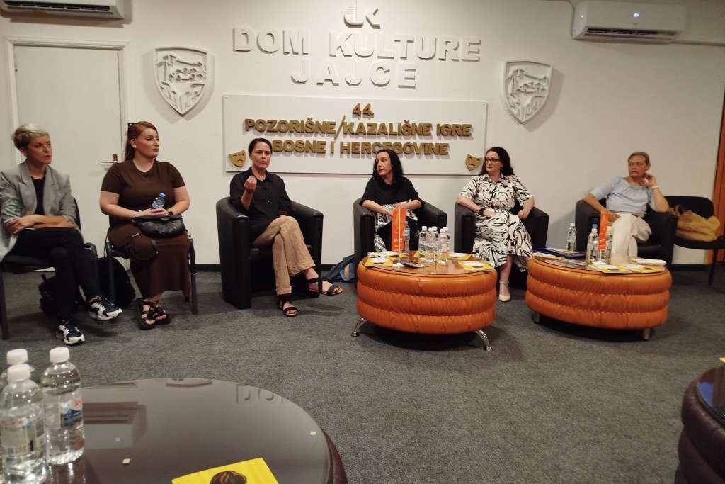 Jajce: Na 44. Pozorišnim /Kazališnim igrama BiH odigrana predstava "Ovaj mali život"