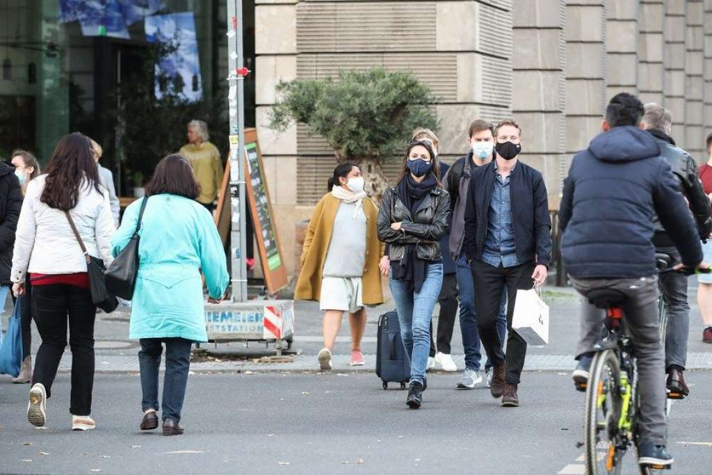 Njemačka planira ukinuti obavezni karantin za većinu zaraženih od Covida