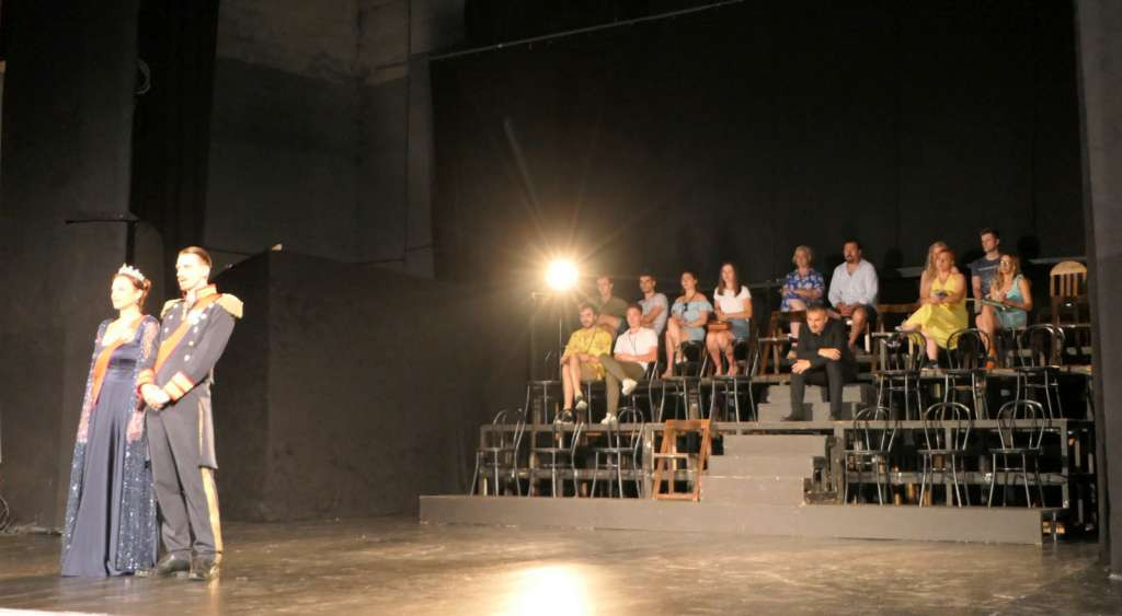 Originalno čitanje 'Hamleta' ali i historije u predstavi Narodnog pozorišta Tuzla