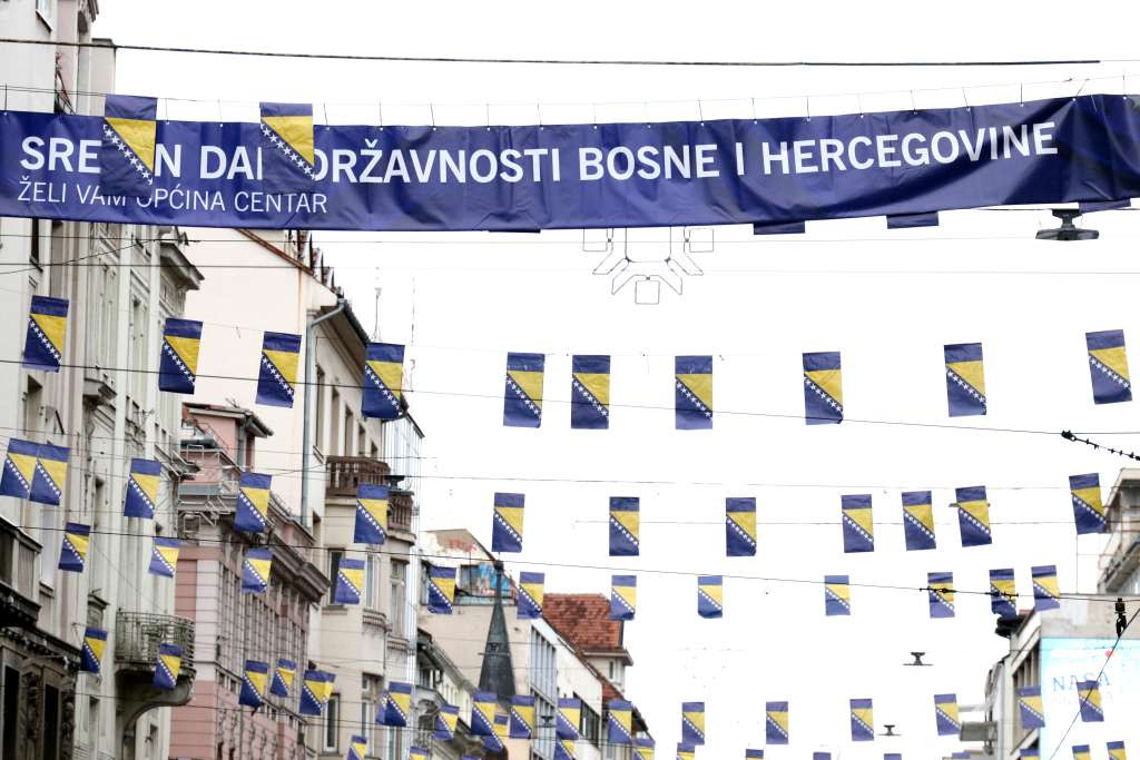 Bosna i Hercegovina danas obilježava Dan državnosti