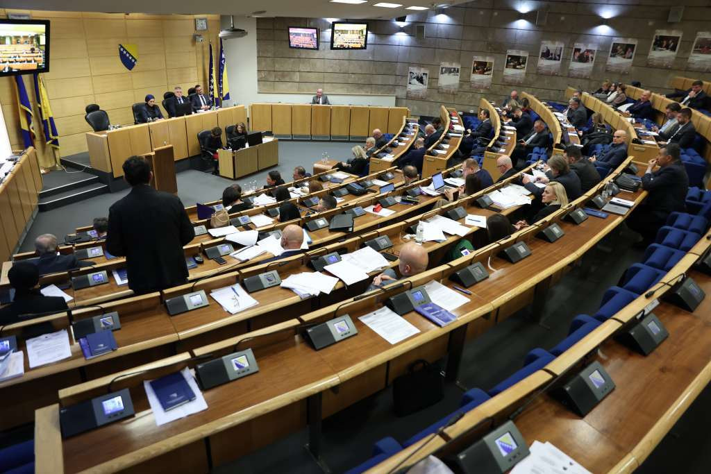 Poslanici danas glasaju o federalnom budžetu, sjednica prolongirana za 11 sati