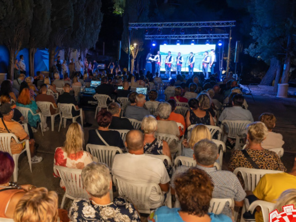 Završeno “Neumsko ljeto 2025.”, u ovom gradu i dalje veliki broj turista