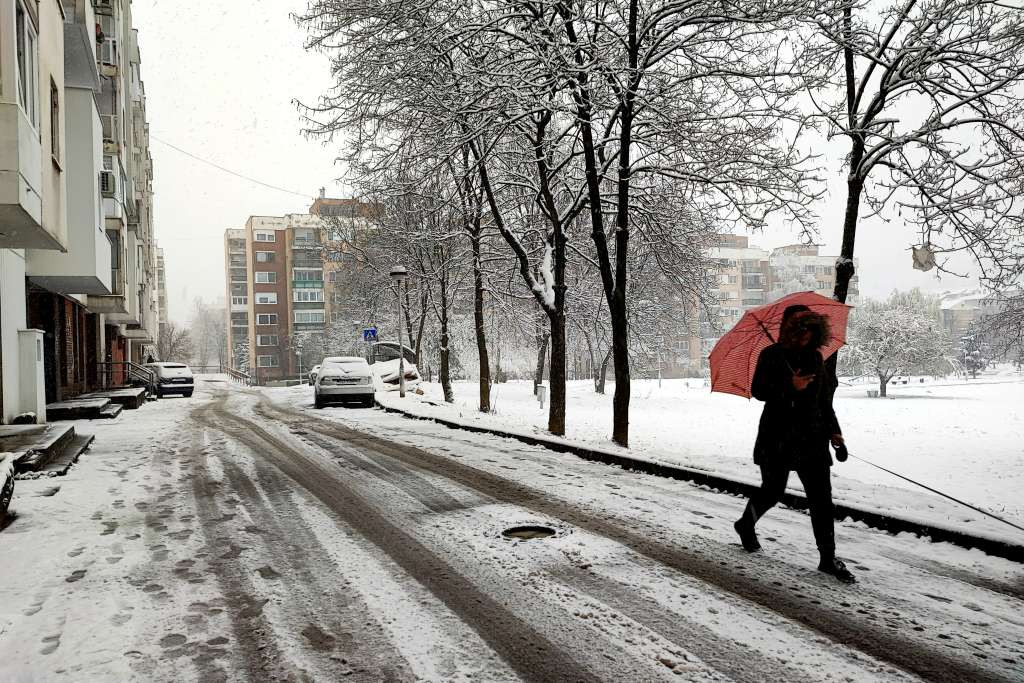 Narednih dana postepeno zahlađenje sa kišom i snijegom, sunčano u nedjelju i ponedjeljak