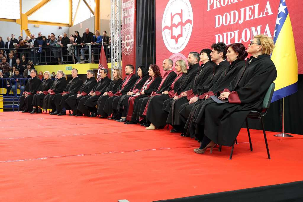 Svečano promovirano 558 diplomanata Univerziteta 'Džemal Bijedić' u Mostaru